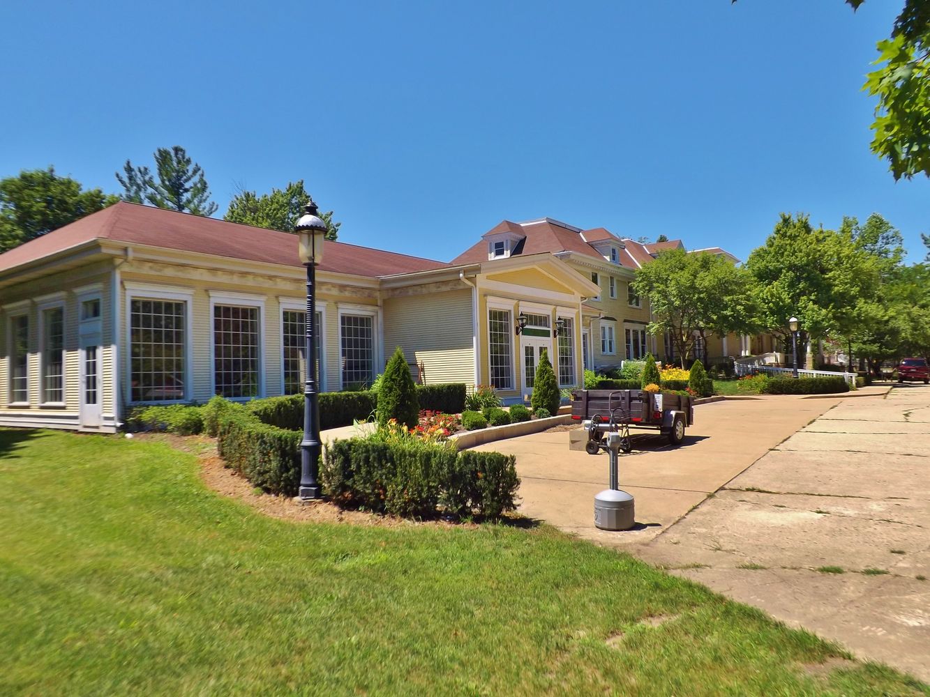 101 W South St, Dwight, IL 60420